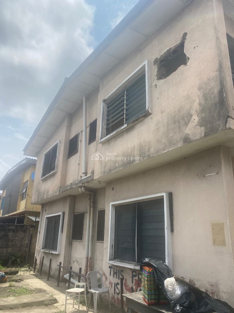 Nice and Renovate Able  5 Nos of 2 Bedroom Flats, Adisa Bashua Street, Adelabu, Surulere, Lagos, House for Sale