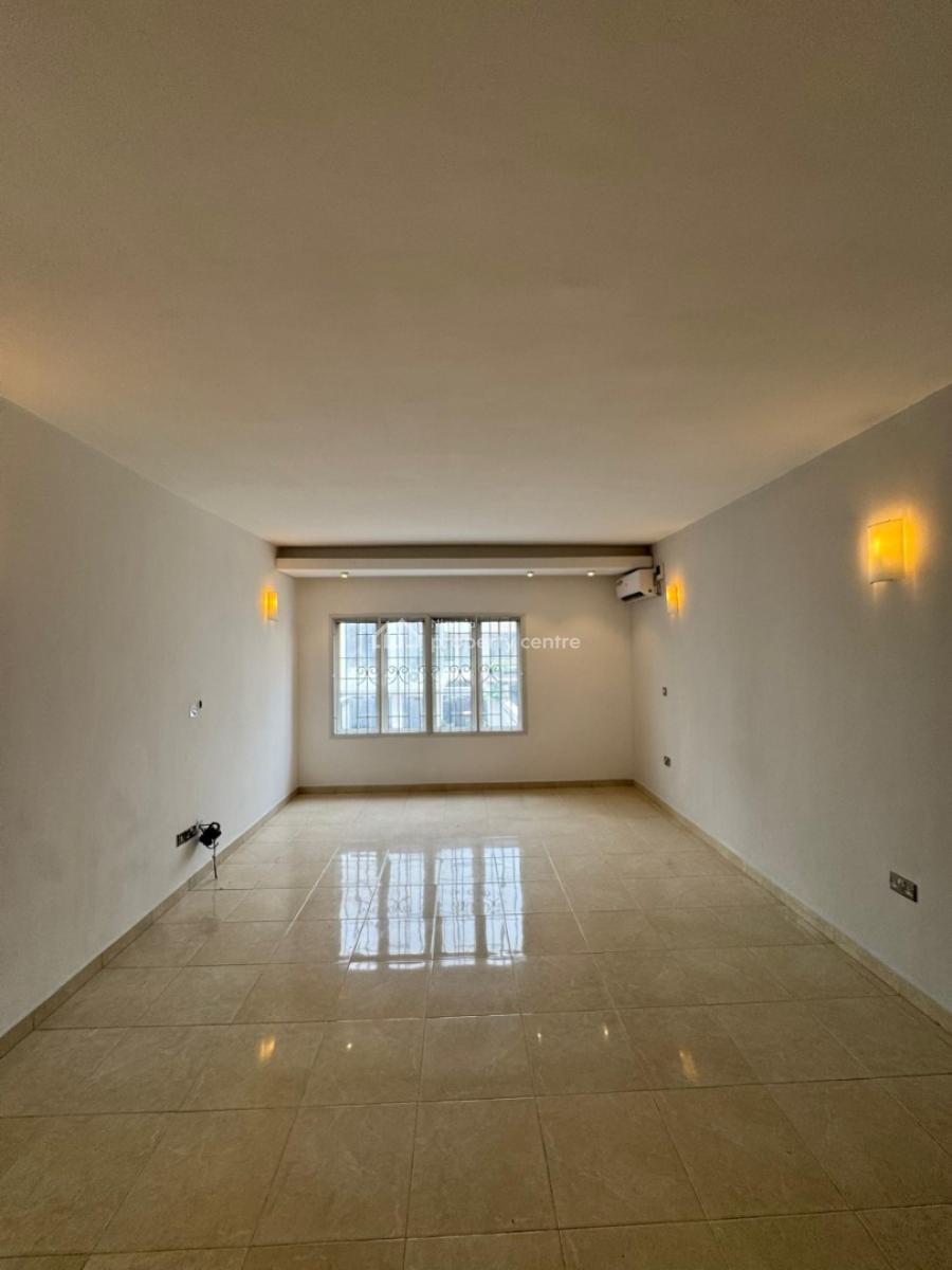Spacious 3 Bedroom Apartment with Bq, Banana Island, Ikoyi, Lagos, Flat / Apartment for Rent