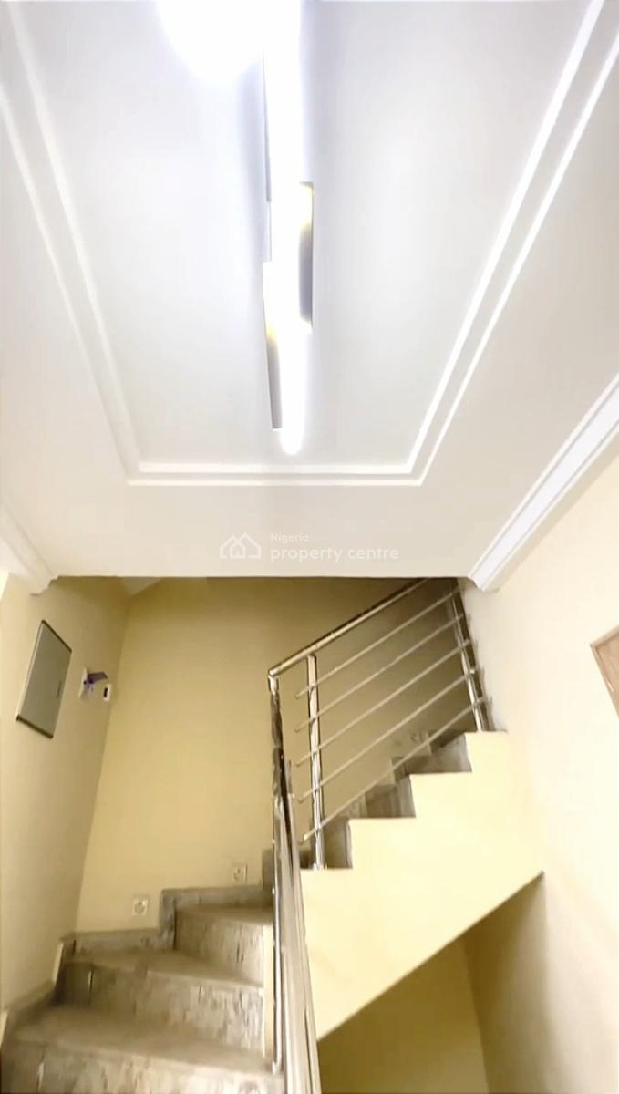 4 Bedrooms Terrace with Bq, Main, Guzape District, Abuja, Terraced Duplex for Sale