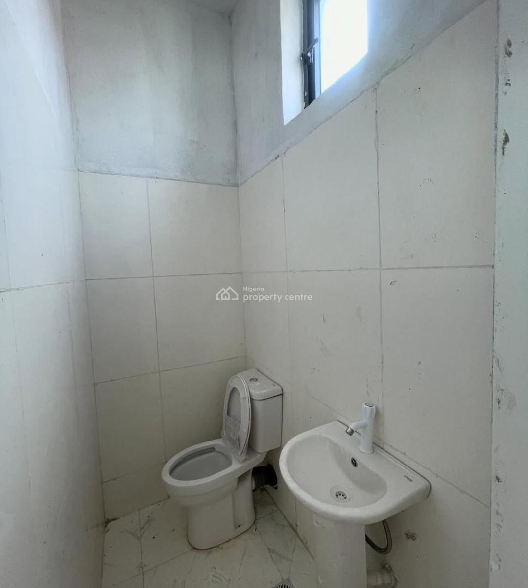 28sqm Shop Space, Ajah, Lagos, Shop for Rent