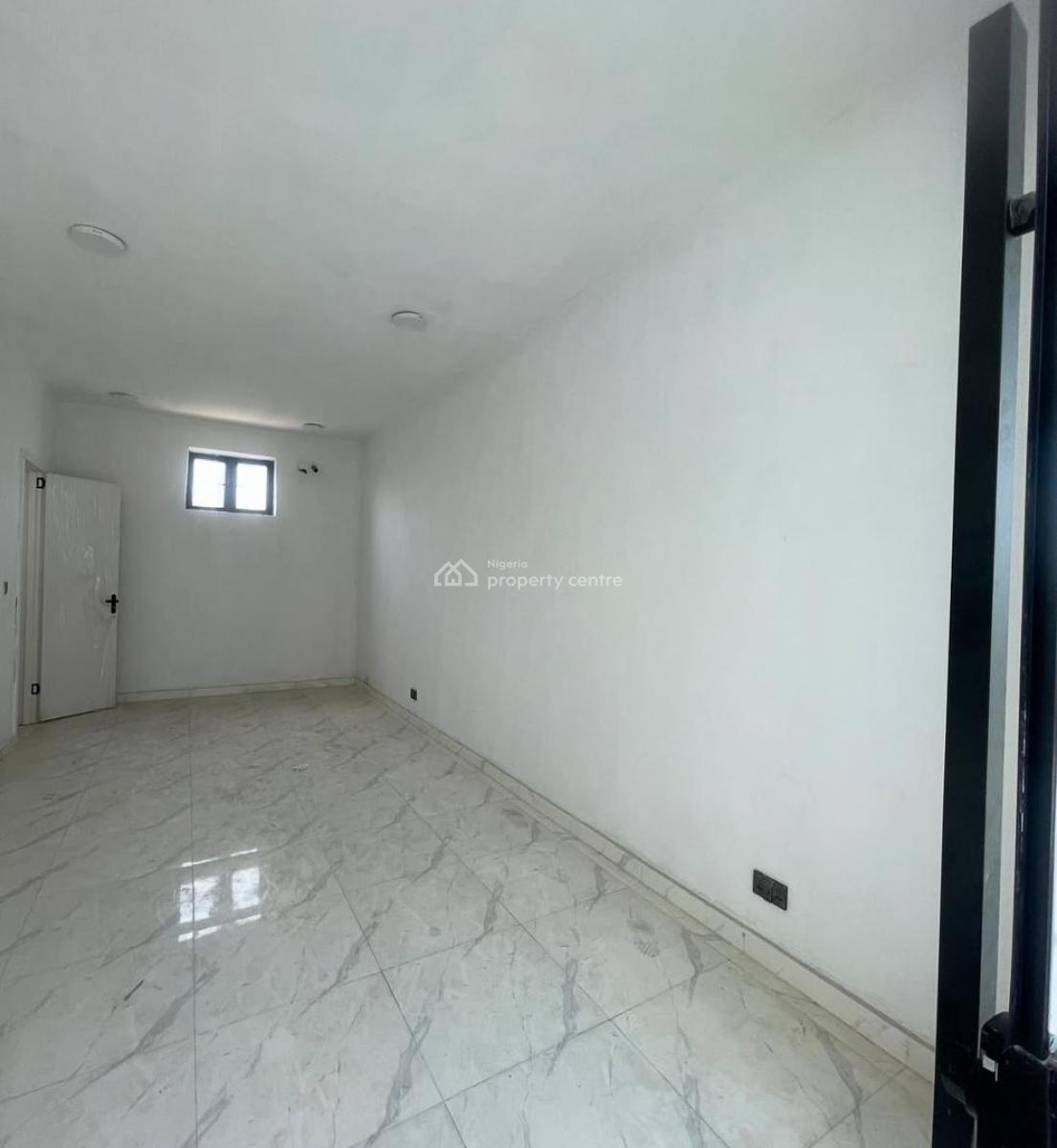 28sqm Shop Space, Ajah, Lagos, Shop for Rent