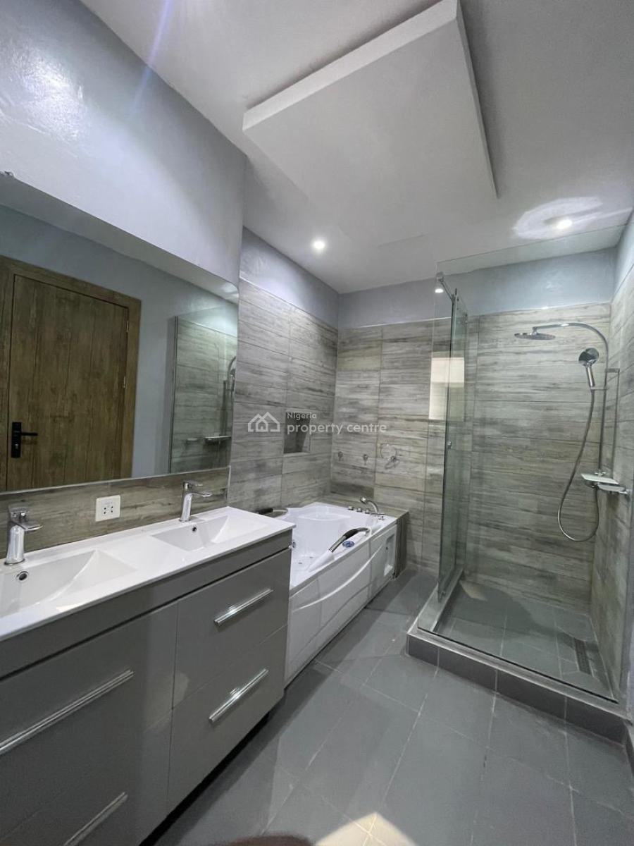 Luxury 4 Bedrooms Maisonette with Bq, Lekki Phase 1, Lekki, Lagos, Flat / Apartment for Sale