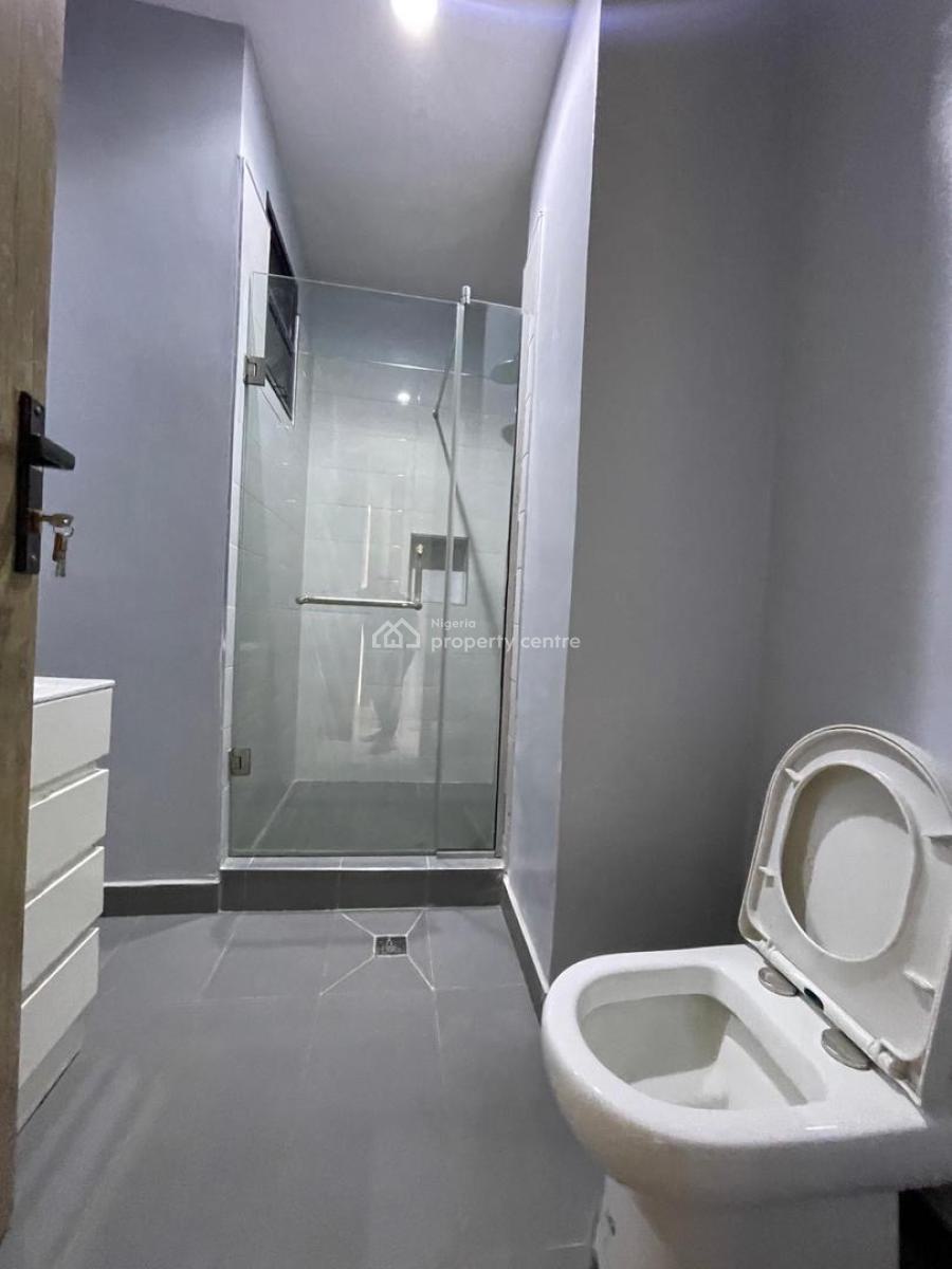 Luxury 4 Bedrooms Maisonette with Bq, Lekki Phase 1, Lekki, Lagos, Flat / Apartment for Sale