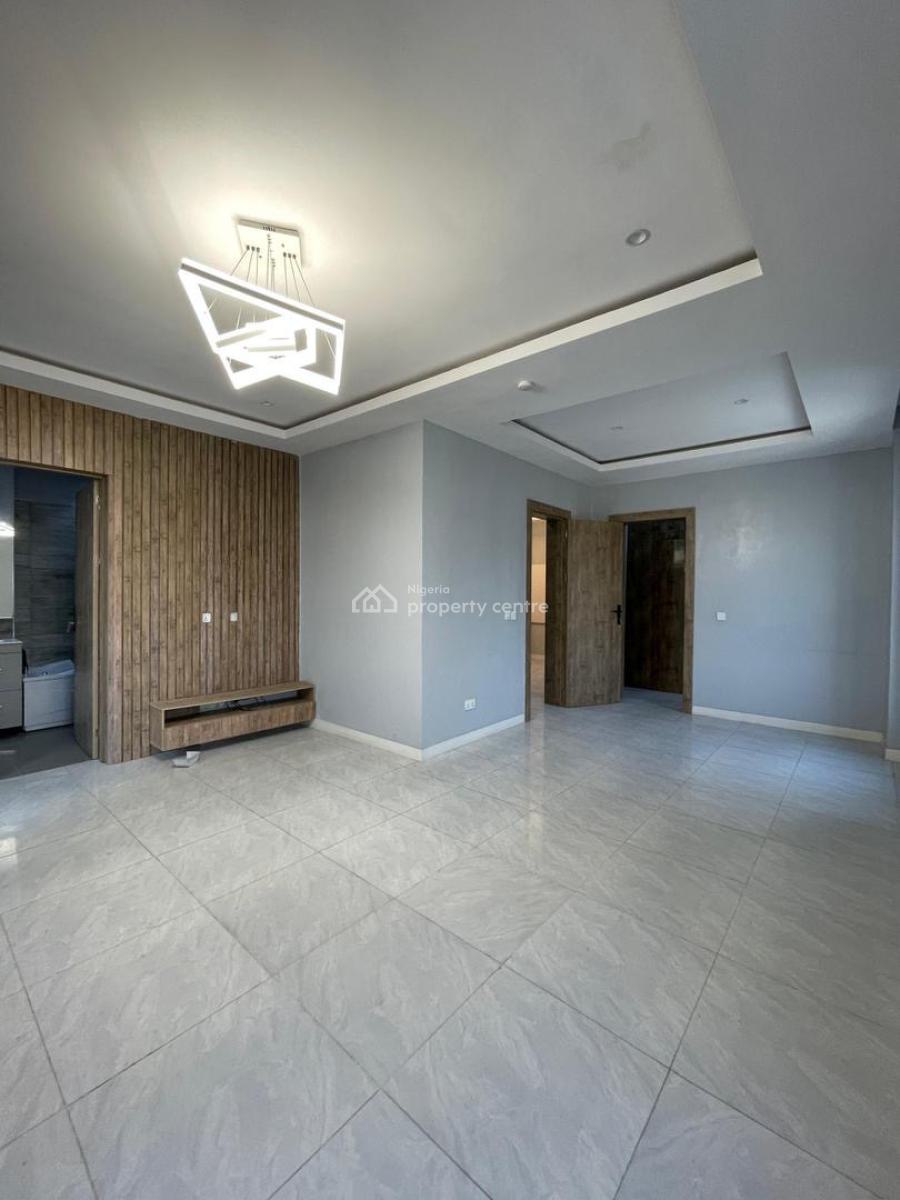 Luxury 4 Bedrooms Maisonette with Bq, Lekki Phase 1, Lekki, Lagos, Flat / Apartment for Sale