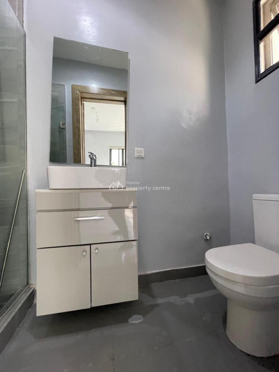 Luxury 4 Bedrooms Maisonette with Bq, Lekki Phase 1, Lekki, Lagos, Flat / Apartment for Sale