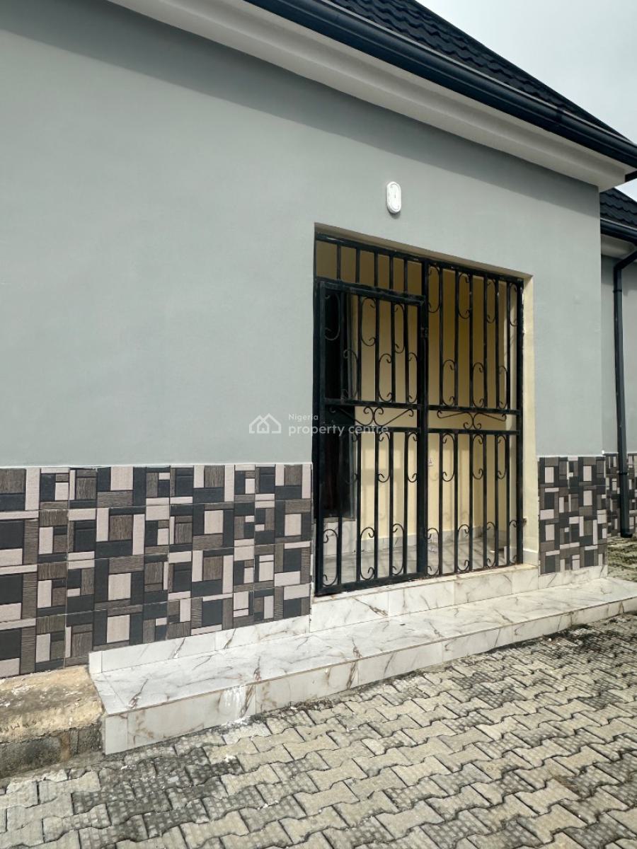 Excellent Spacious 3 Bedroom Bungalow Standalone with Bq, Standard Estate, Galadimawa, Abuja, Detached Bungalow for Rent