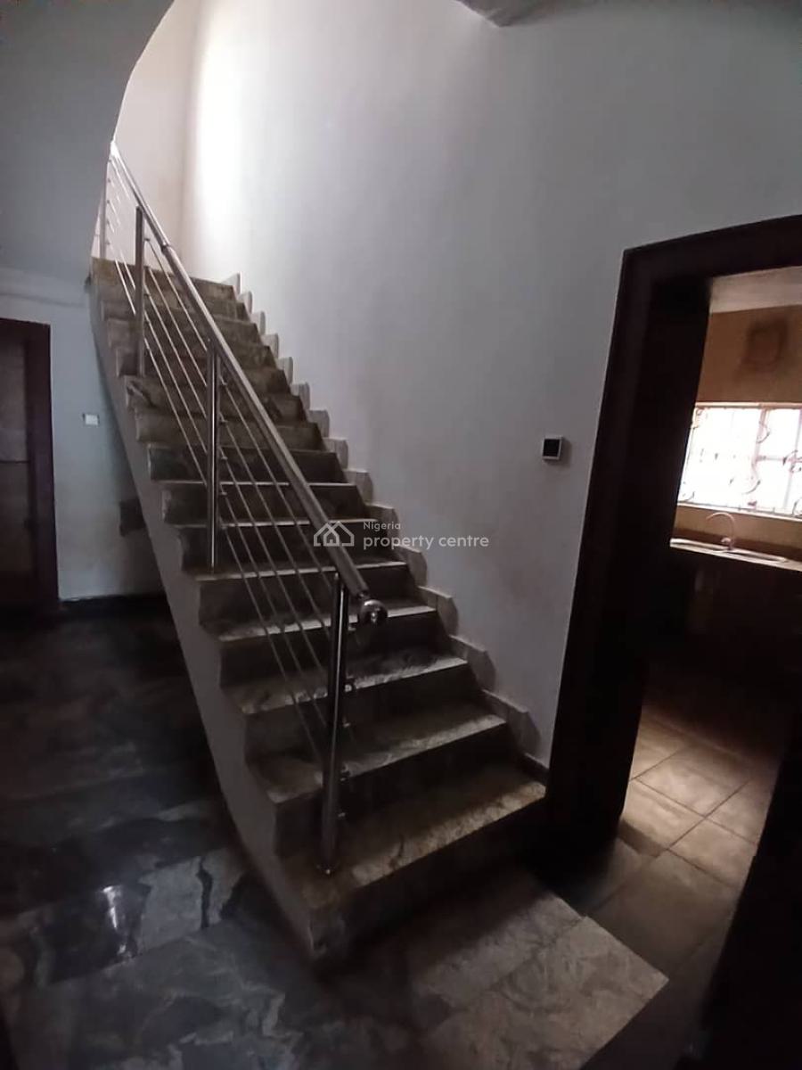 4 Bedrooms Spacious and Serviced Terraces Duplex with Bq., Serene Neighborhood, Asokoro District, Abuja, Terraced Duplex for Rent