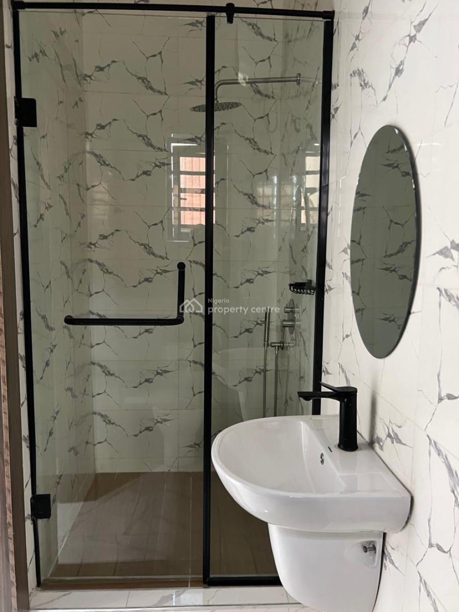 Newly Built 3 Bedroom Apartments with Fitted Kitchen, En-suite Bedroom, Lekki Phase 1, Lekki, Lagos, Flat / Apartment for Rent