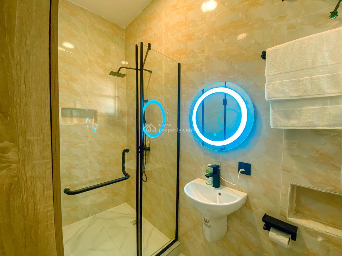 2 Bedroom Apartment, Lekki Phase 1, Lekki, Lagos, Flat / Apartment Short Let