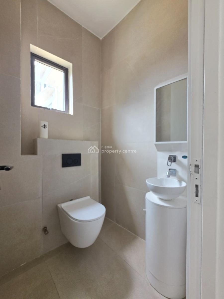 Spacious Luxury 2 Bedroom Apartment with Bq, Off Bisola Durosimi Etti, Lekki Phase 1, Lekki, Lagos, Flat / Apartment for Sale
