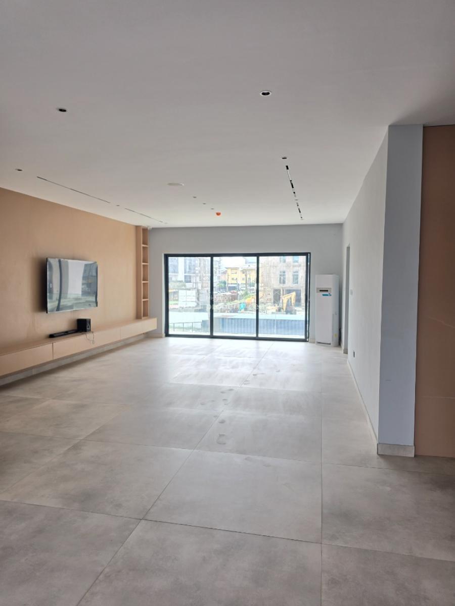 Spacious Luxury 2 Bedroom Apartment with Bq, Off Bisola Durosimi Etti, Lekki Phase 1, Lekki, Lagos, Flat / Apartment for Sale