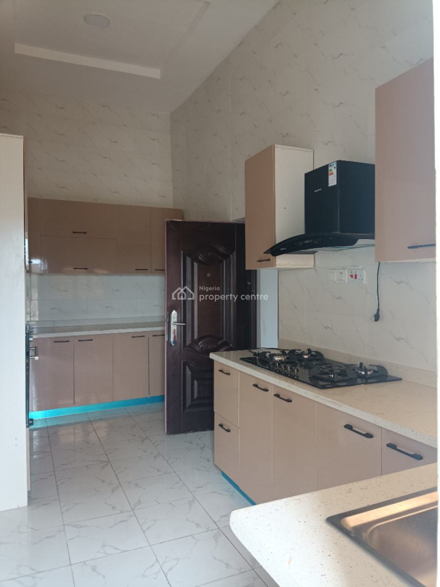 Spacious 2 Bedroom Ensuite, Kayfarm Estate, Obawole, Ogba, Ikeja, Lagos, Flat / Apartment for Sale