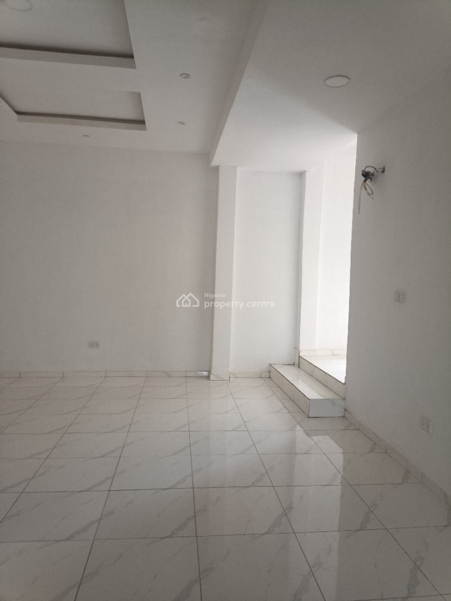 Spacious 2 Bedroom Ensuite, Kayfarm Estate, Obawole, Ogba, Ikeja, Lagos, Flat / Apartment for Sale