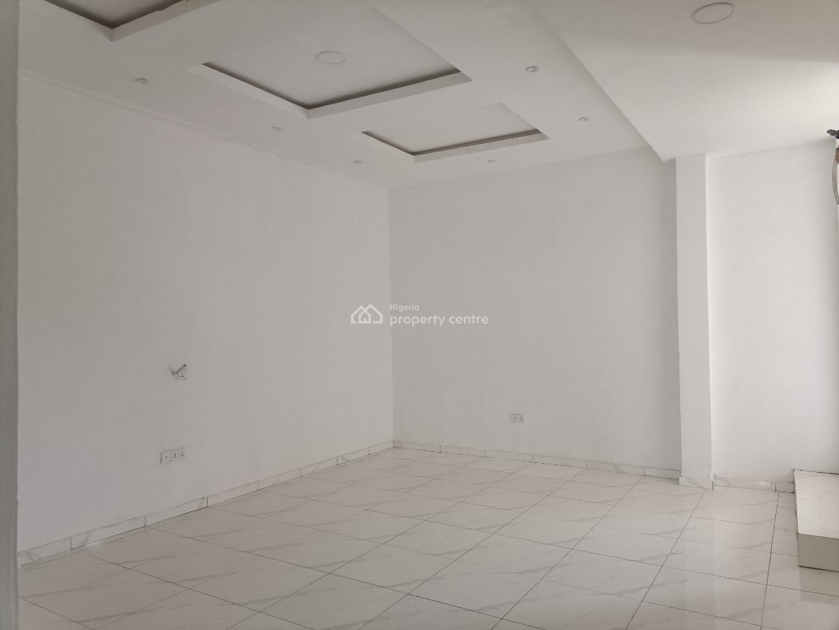 Spacious 2 Bedroom Ensuite, Kayfarm Estate, Obawole, Ogba, Ikeja, Lagos, Flat / Apartment for Sale