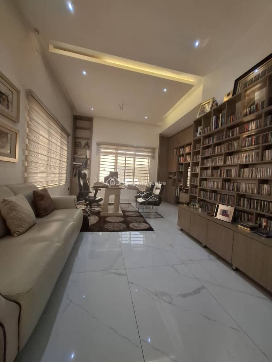 Completely Serviced and Furnished Seven Bedrooms Detached Duplex, Guzape District, Abuja, Detached Duplex for Sale