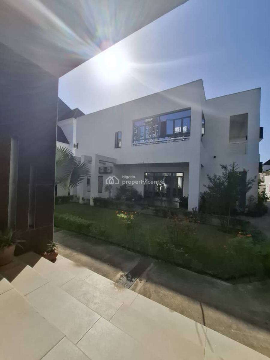 Completely Serviced and Furnished Seven Bedrooms Detached Duplex, Guzape District, Abuja, Detached Duplex for Sale