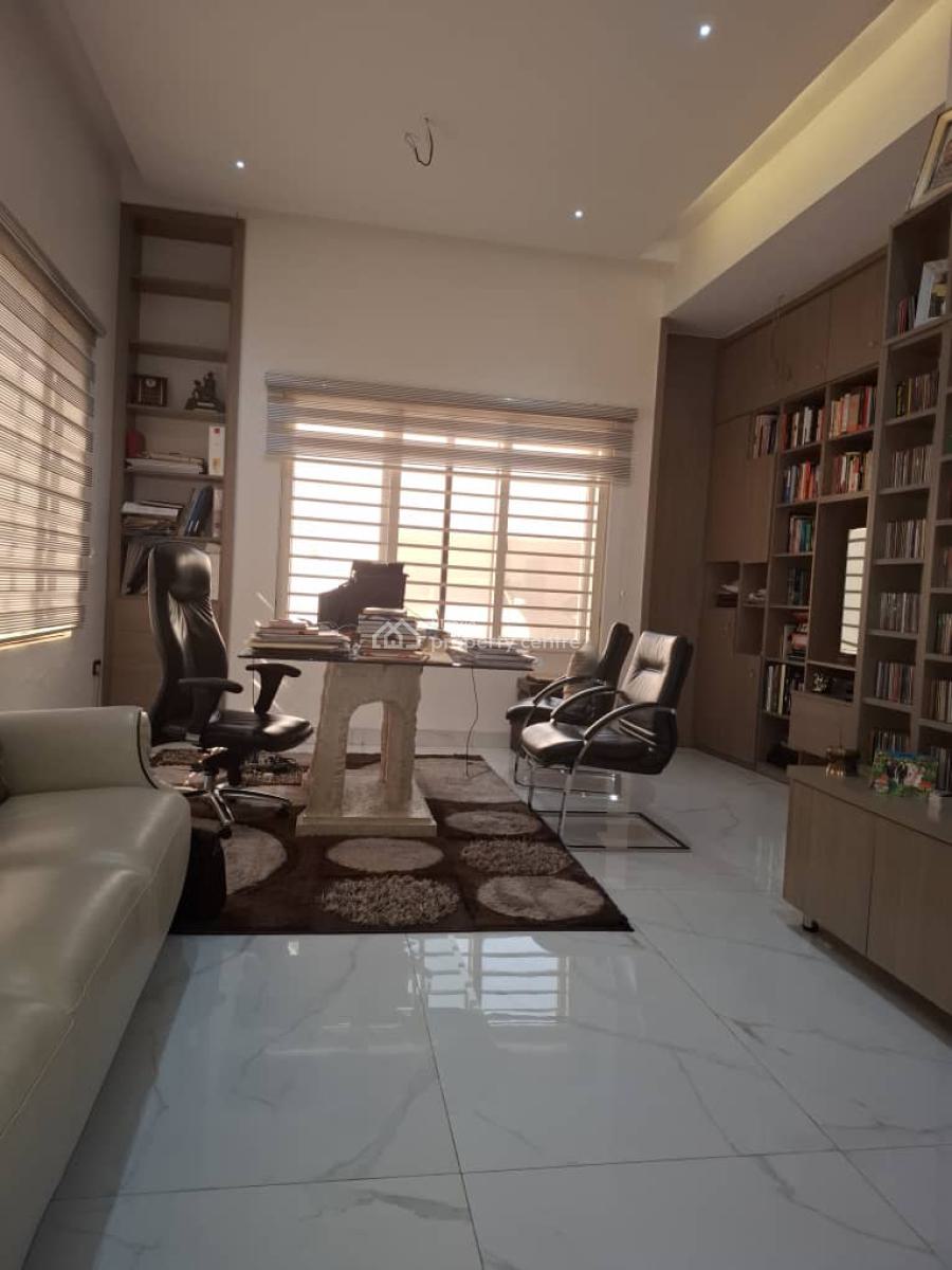 Completely Serviced and Furnished Seven Bedrooms Detached Duplex, Guzape District, Abuja, Detached Duplex for Sale