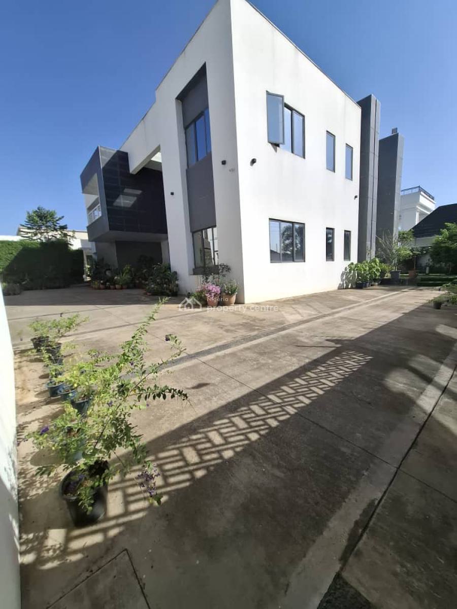 Completely Serviced and Furnished Seven Bedrooms Detached Duplex, Guzape District, Abuja, Detached Duplex for Sale