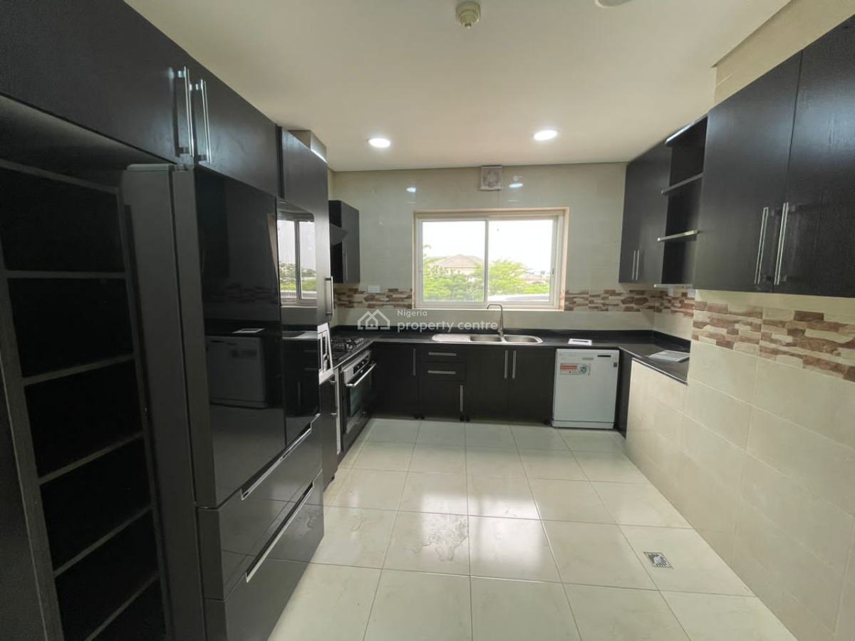 Serviced with 24/7 Power Supply 3 Bedroom En-suite Flat with Fully Fit, Banana Island, Ikoyi, Lagos, Flat / Apartment for Rent