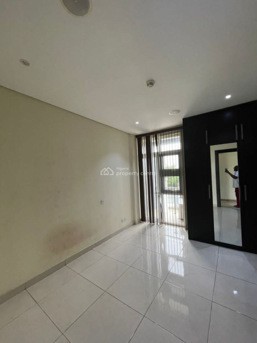 Serviced with 24/7 Power Supply 3 Bedroom En-suite Flat with Fully Fit, Banana Island, Ikoyi, Lagos, Flat / Apartment for Rent