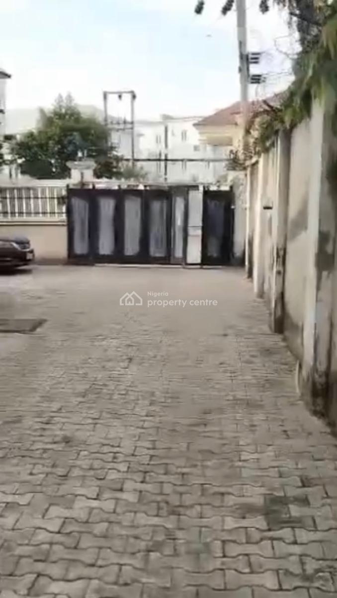 5 Bedroom with 3 Room Bq and One Bedroom Attached, Jabi, Abuja, Commercial Property for Rent