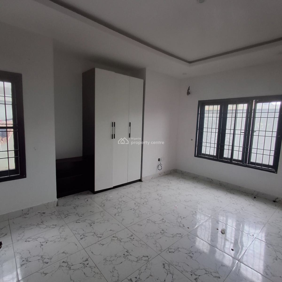 Three Bedroom Apartment, Lafiaji, Lekki, Lagos, Flat / Apartment for Rent