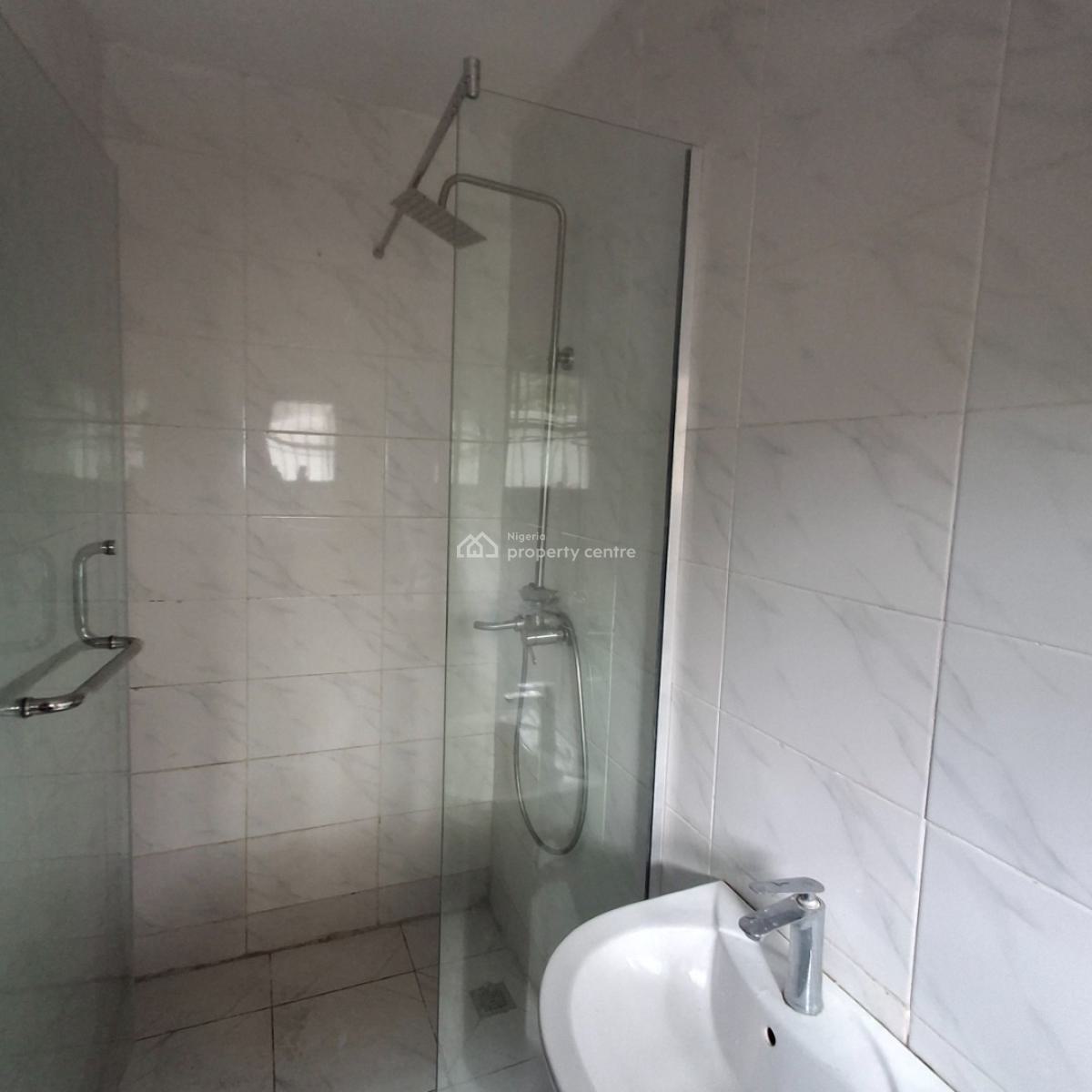 Three Bedroom Apartment, Lafiaji, Lekki, Lagos, Flat / Apartment for Rent