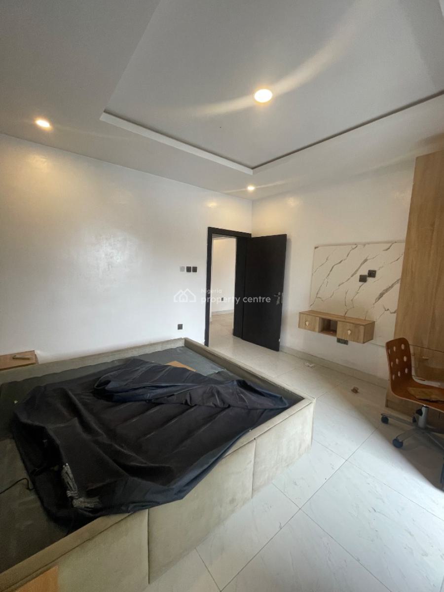 Spacious Partly Furnished 2 Bedroom Apartment, Ologolo, Lekki, Lagos, Flat / Apartment for Sale