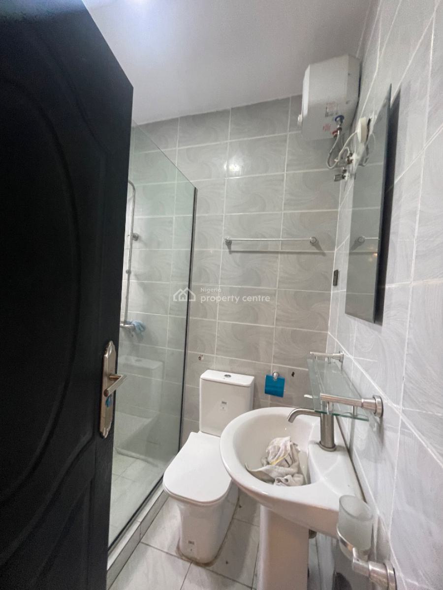 Spacious Partly Furnished 2 Bedroom Apartment, Ologolo, Lekki, Lagos, Flat / Apartment for Sale