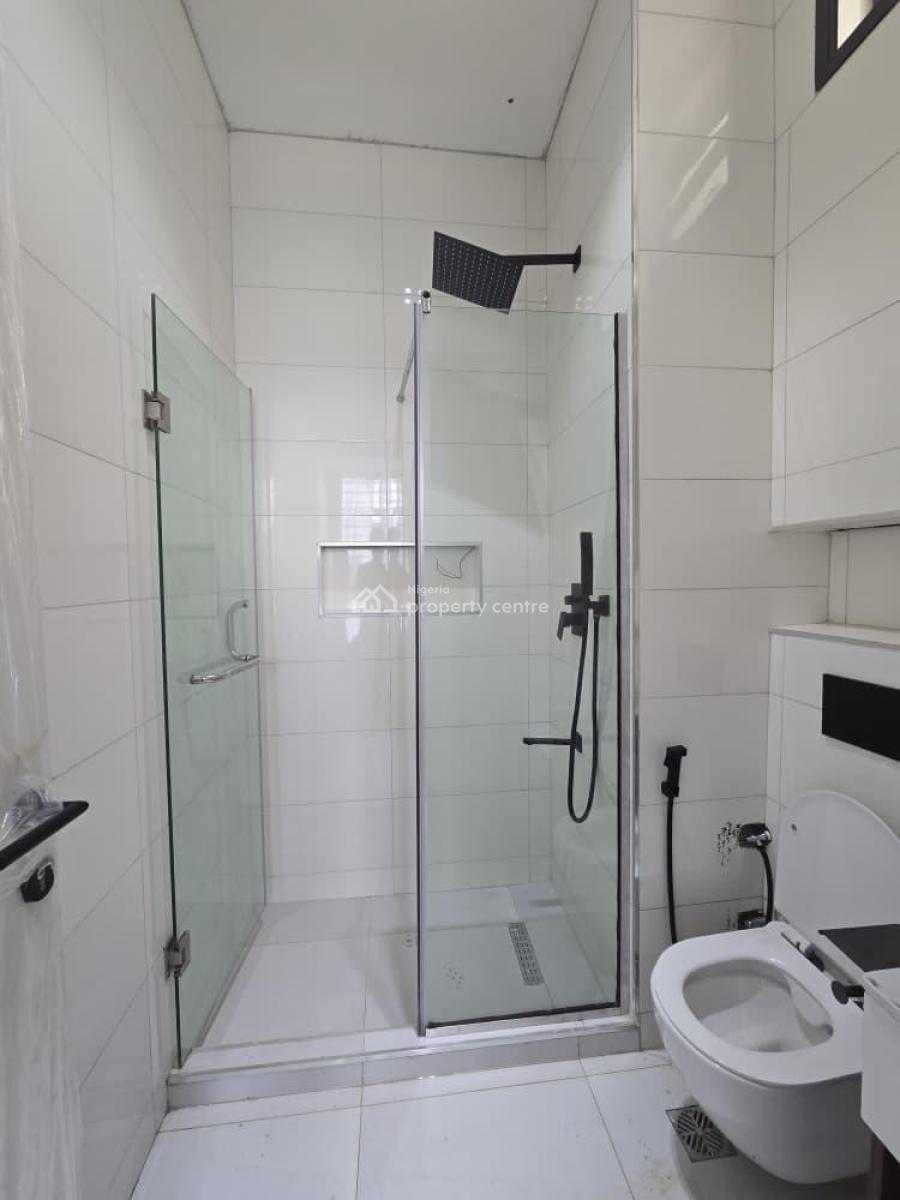 Modern 2-bedroom Apartments with Premium Amenities, Ologolo, Lekki, Lagos, Block of Flats for Sale