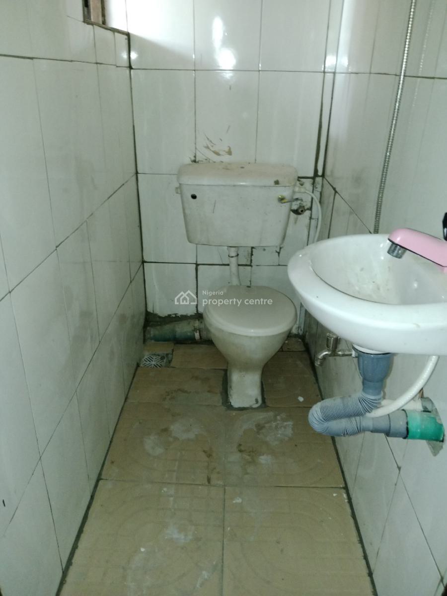 Newly Renovated 3 Bedroom Penthouse, Oke Ira, Ogba, Ikeja, Lagos, Flat / Apartment for Rent