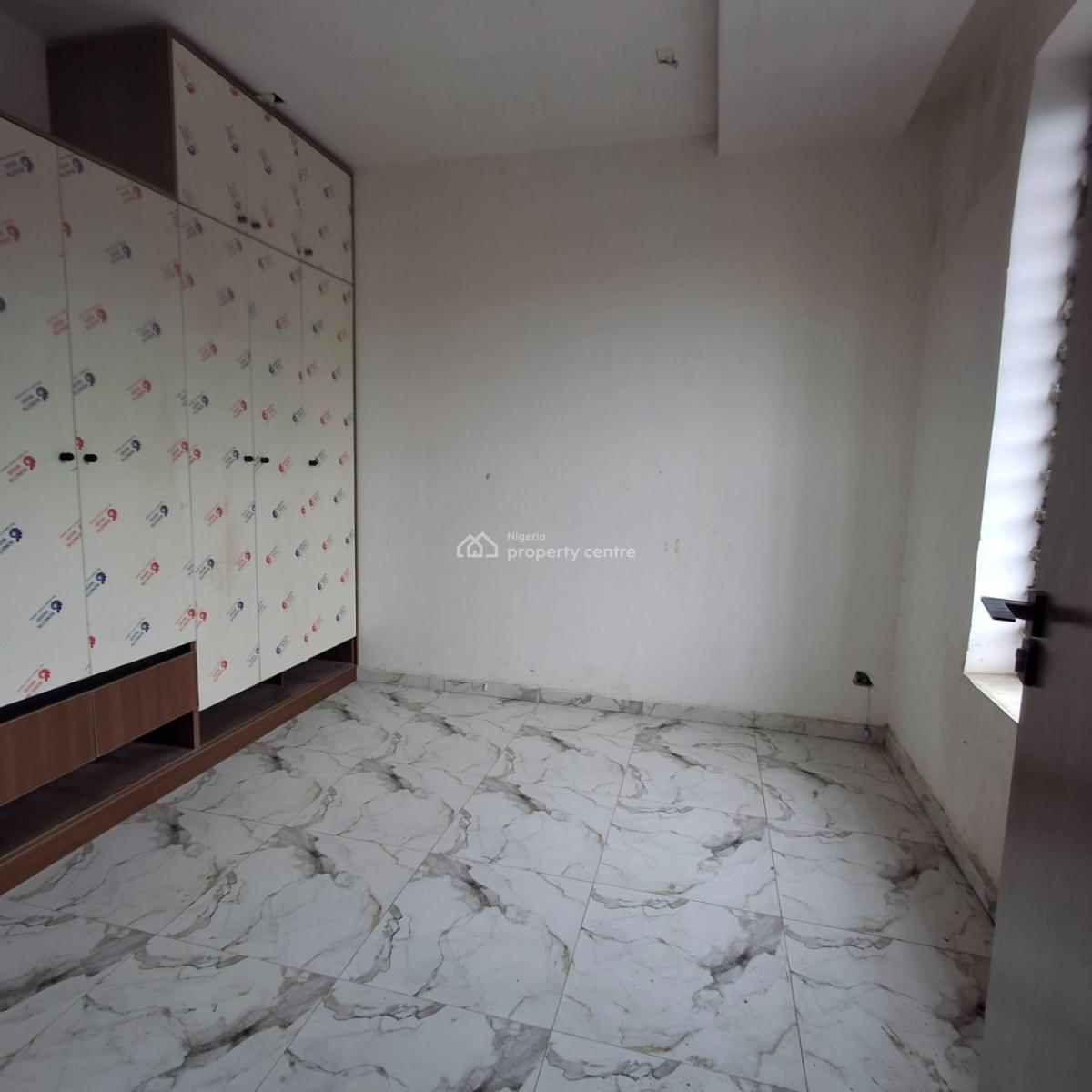 Mini Flat, Lafiaji, Lekki, Lagos, Mini Flat (room and Parlour) for Sale