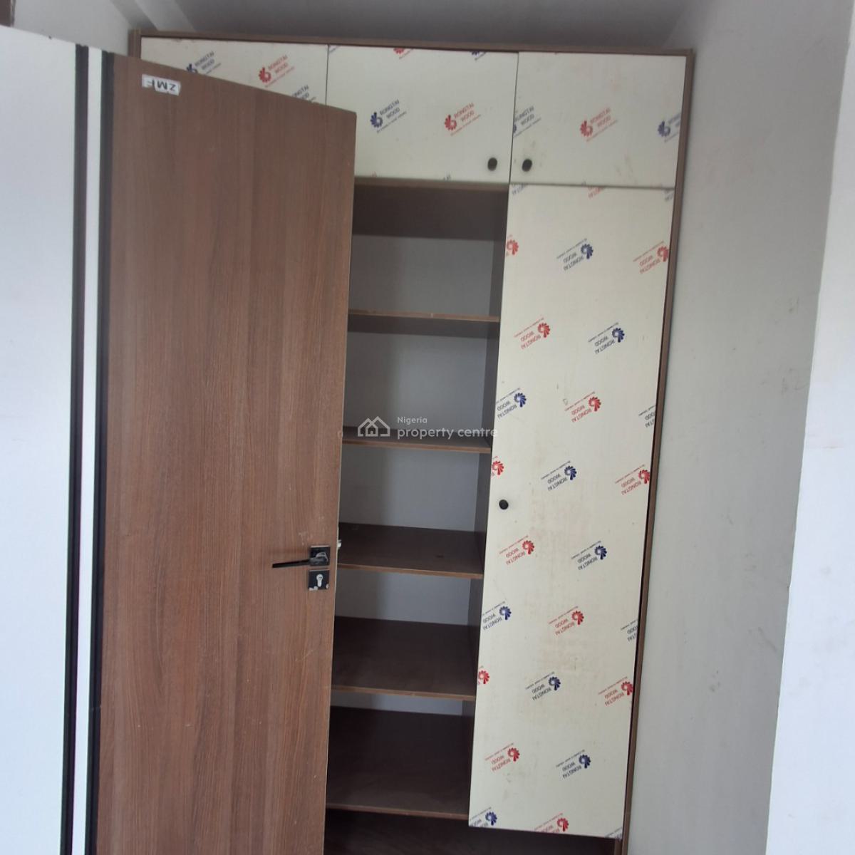 Mini Flat, Lafiaji, Lekki, Lagos, Mini Flat (room and Parlour) for Sale