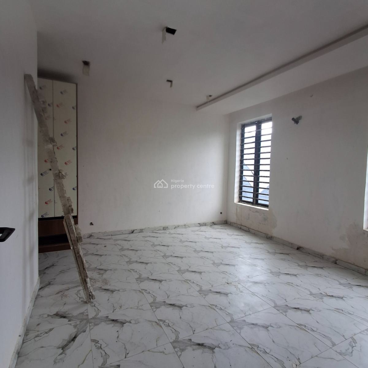 Two Bedroom Apartment, Lafiaji, Lekki, Lagos, Flat / Apartment for Sale