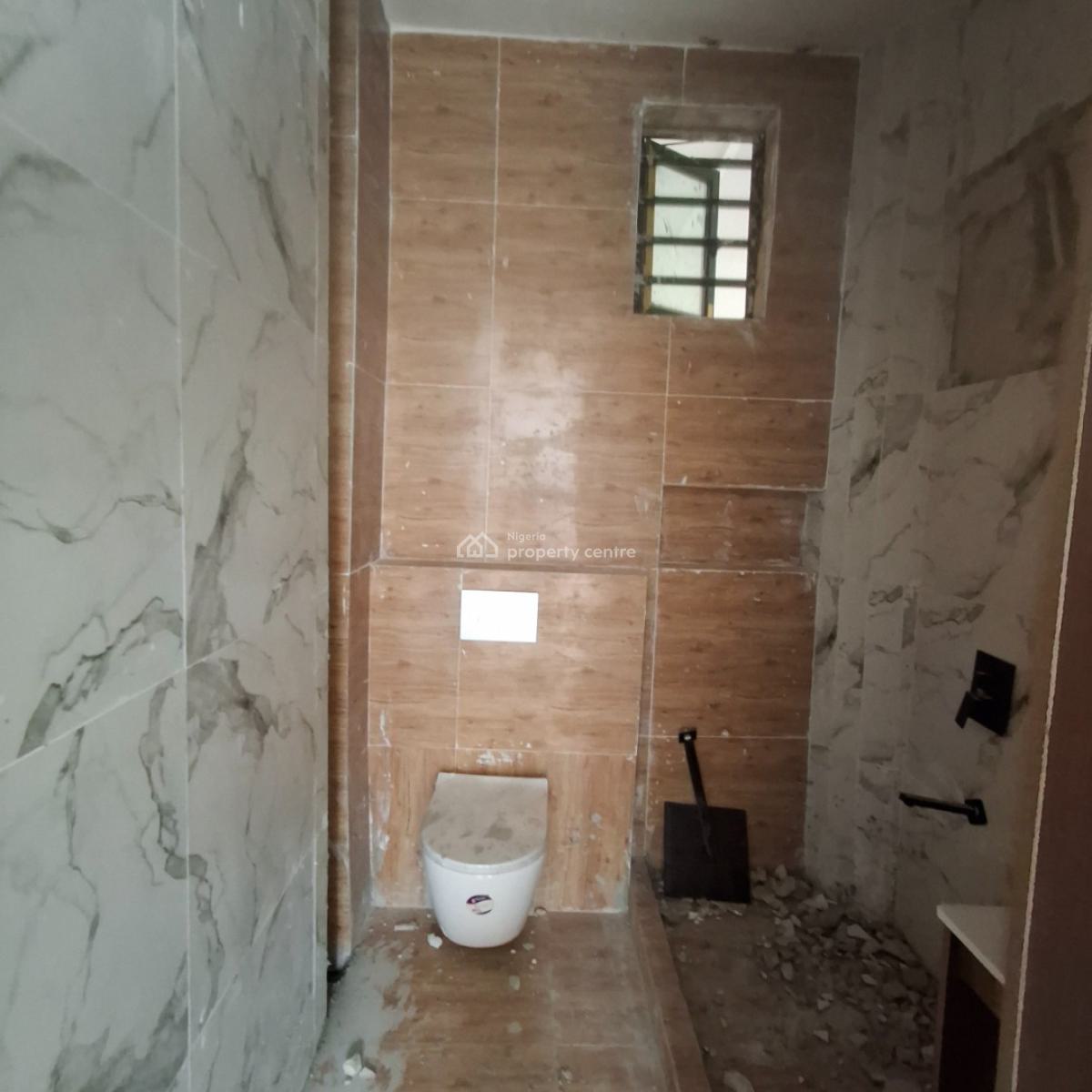 Two Bedroom Apartment, Lafiaji, Lekki, Lagos, Flat / Apartment for Sale