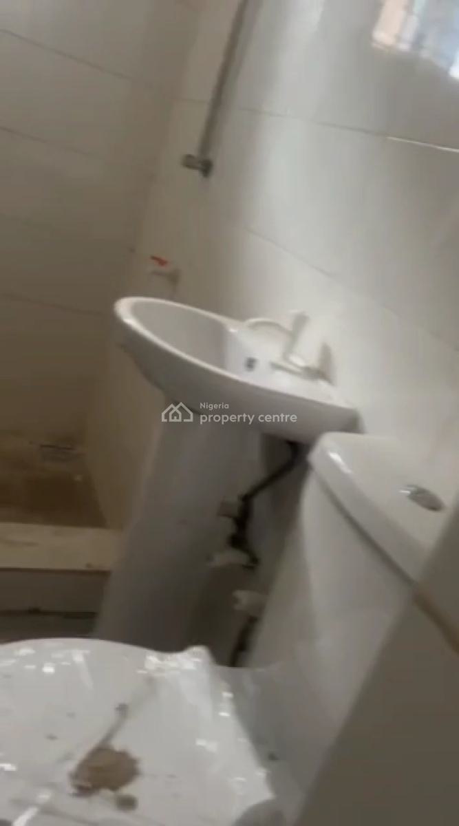 Spacious Recently Renovated 3 Bedroom Flat Apartment, Sabo, Yaba, Lagos, Flat / Apartment for Rent