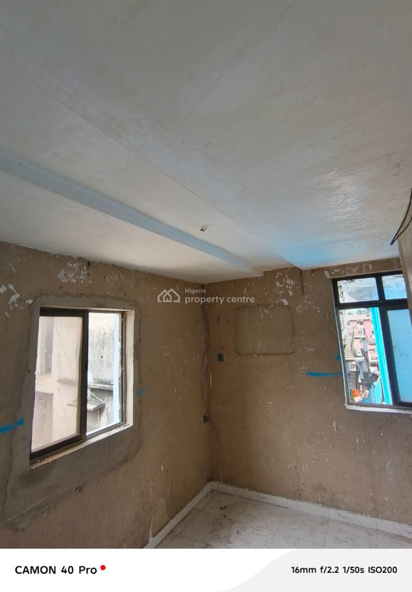 Portable 2 Bedroom Flat in a Central Environment, Oyebajo, Fadeyi, Shomolu, Lagos, Flat / Apartment for Rent
