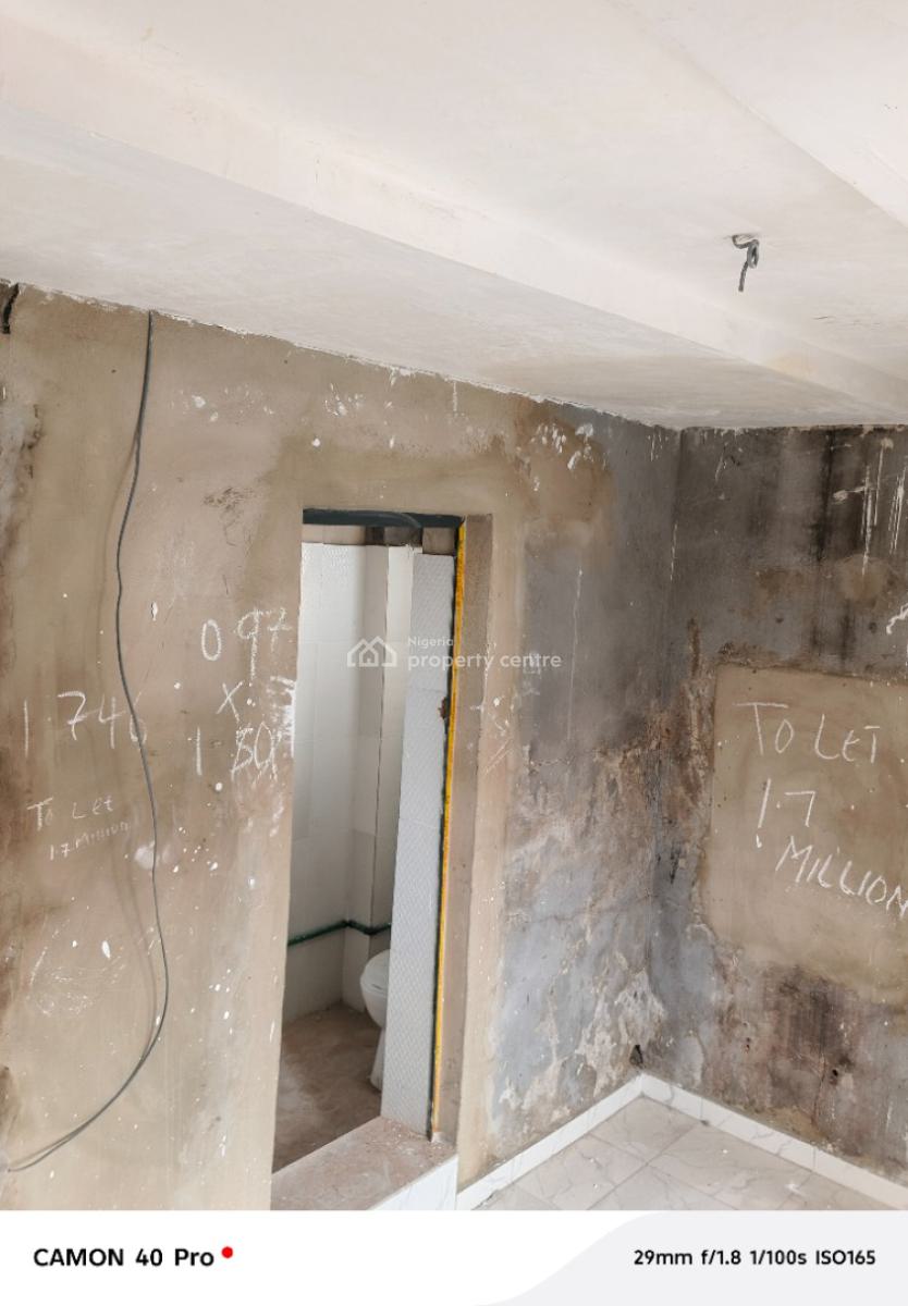 Portable 2 Bedroom Flat in a Central Environment, Oyebajo, Fadeyi, Shomolu, Lagos, Flat / Apartment for Rent