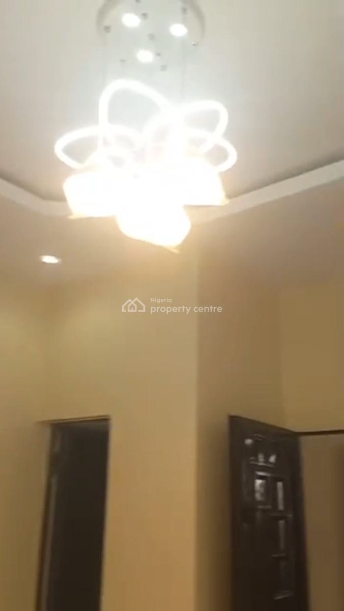 Very Decent and Spacious Upstairs Mini Flat, Off Muritala Street, Bariga, Shomolu, Lagos, Mini Flat (room and Parlour) for Rent