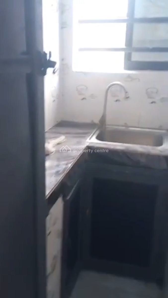 Very Decent and Spacious Upstairs Mini Flat, Off Muritala Street, Bariga, Shomolu, Lagos, Mini Flat (room and Parlour) for Rent