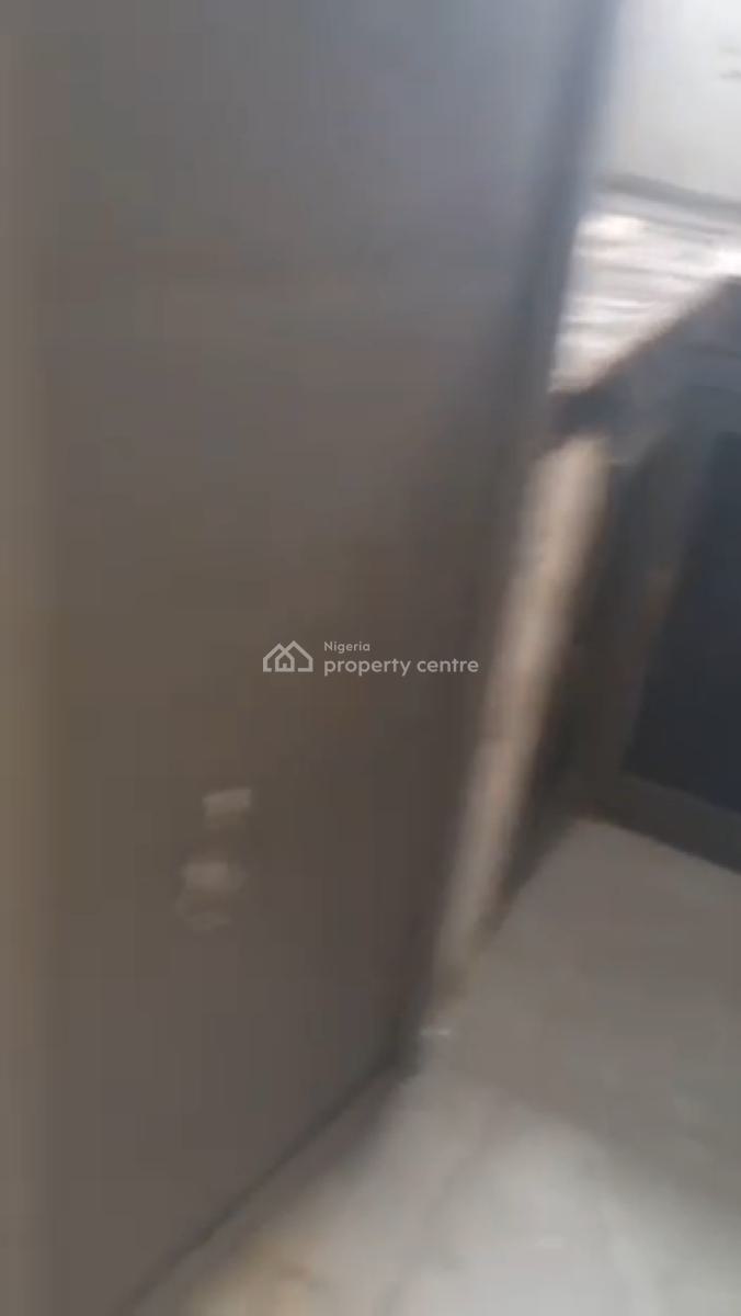 Very Decent and Spacious Upstairs Mini Flat, Off Muritala Street, Bariga, Shomolu, Lagos, Mini Flat (room and Parlour) for Rent
