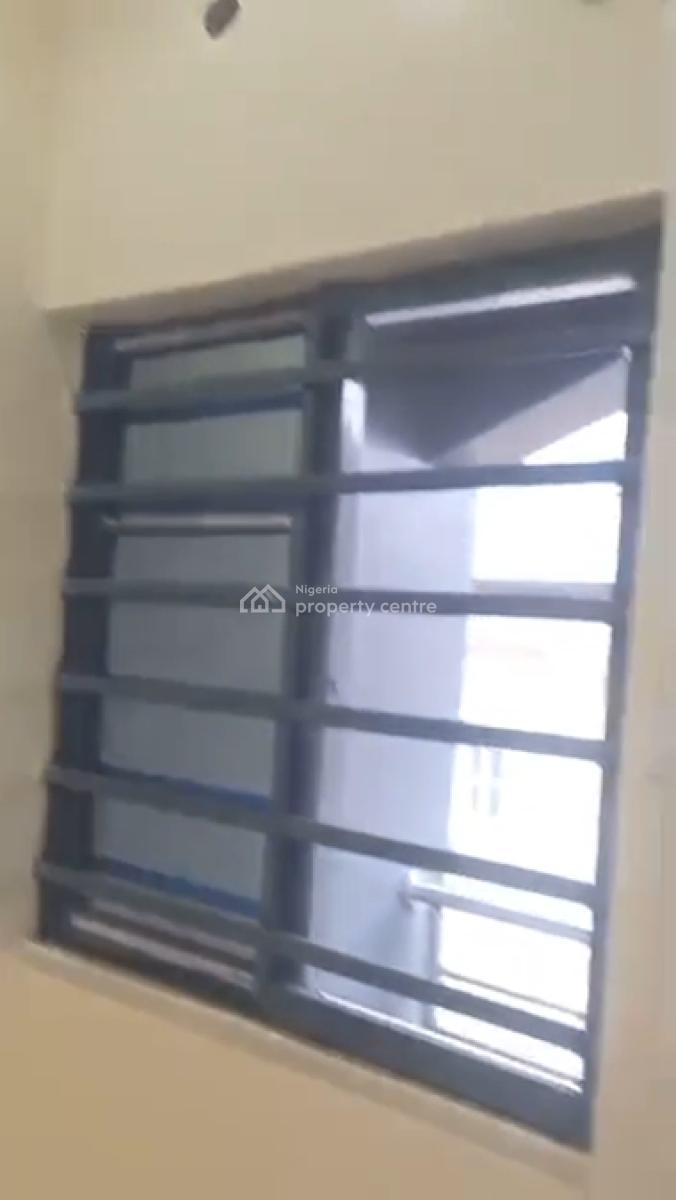 Very Decent and Spacious Upstairs Mini Flat, Off Muritala Street, Bariga, Shomolu, Lagos, Mini Flat (room and Parlour) for Rent