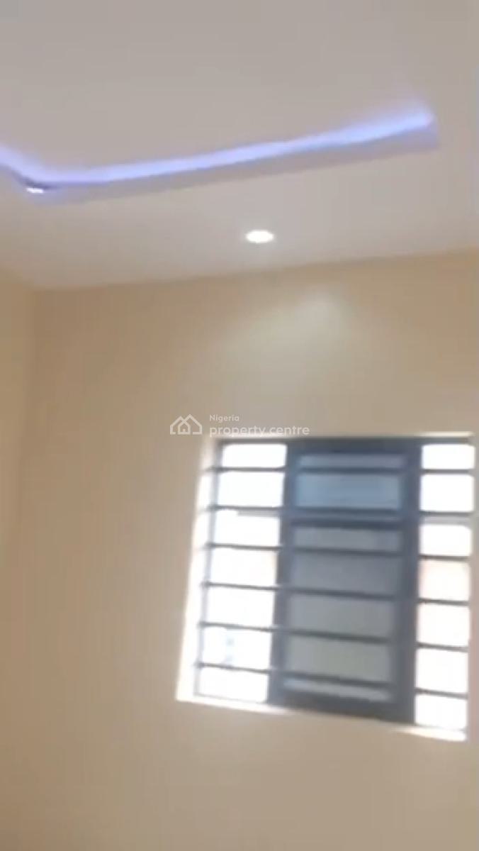 Very Decent and Spacious Upstairs Mini Flat, Off Muritala Street, Bariga, Shomolu, Lagos, Mini Flat (room and Parlour) for Rent