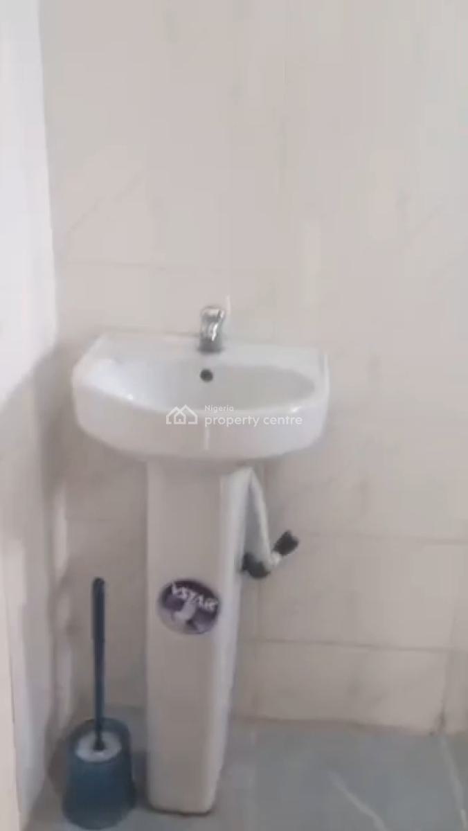 Very Decent and Spacious Upstairs Mini Flat, Off Muritala Street, Bariga, Shomolu, Lagos, Mini Flat (room and Parlour) for Rent