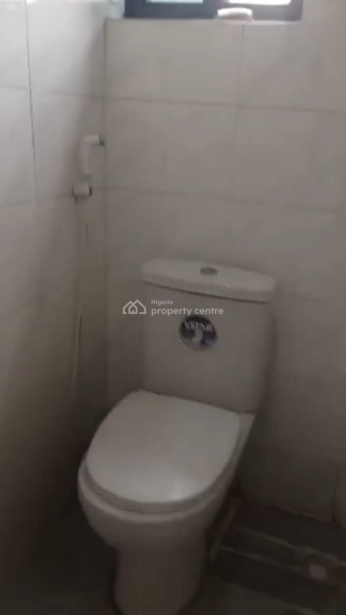 Very Decent and Spacious Upstairs Mini Flat, Off Muritala Street, Bariga, Shomolu, Lagos, Mini Flat (room and Parlour) for Rent