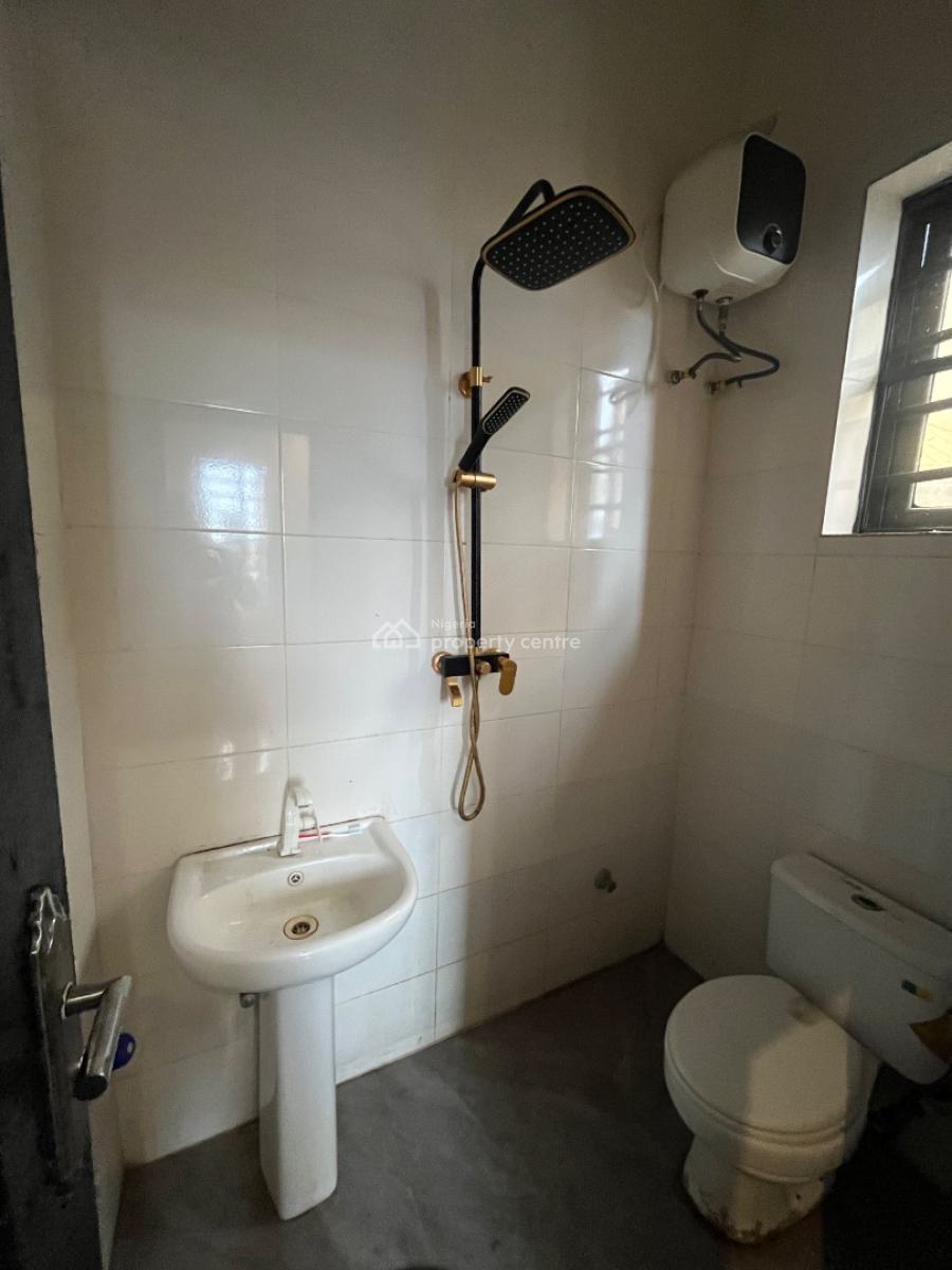 Two Bedroom Flat, Peace Land Estate, Ogombo, Ajah, Lagos, Flat / Apartment for Rent