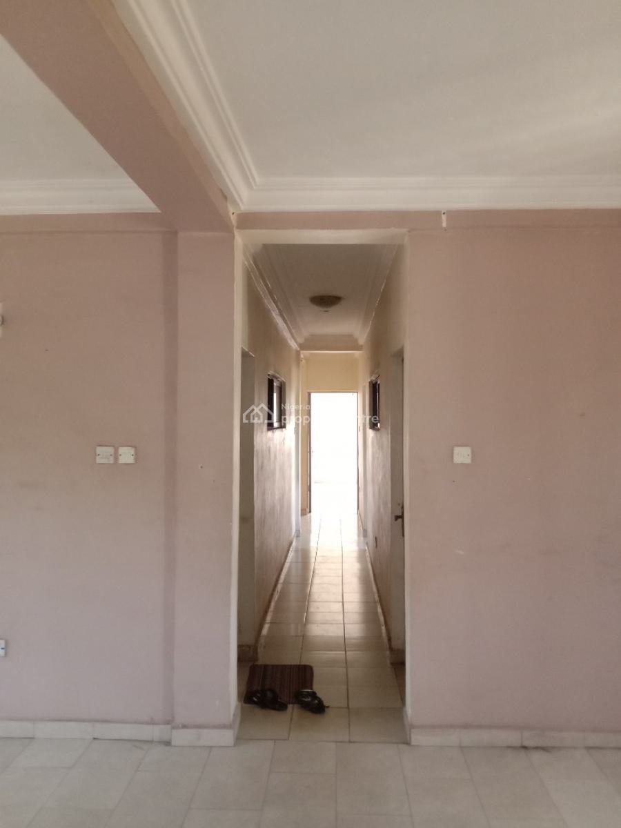 Spacious Four Bedroom Flat, Zone 2, Wuse, Abuja, Flat / Apartment for Rent