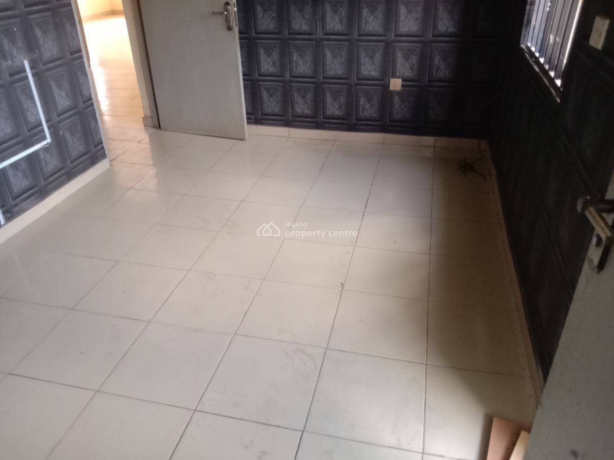 Spacious Four Bedroom Flat, Zone 2, Wuse, Abuja, Flat / Apartment for Rent
