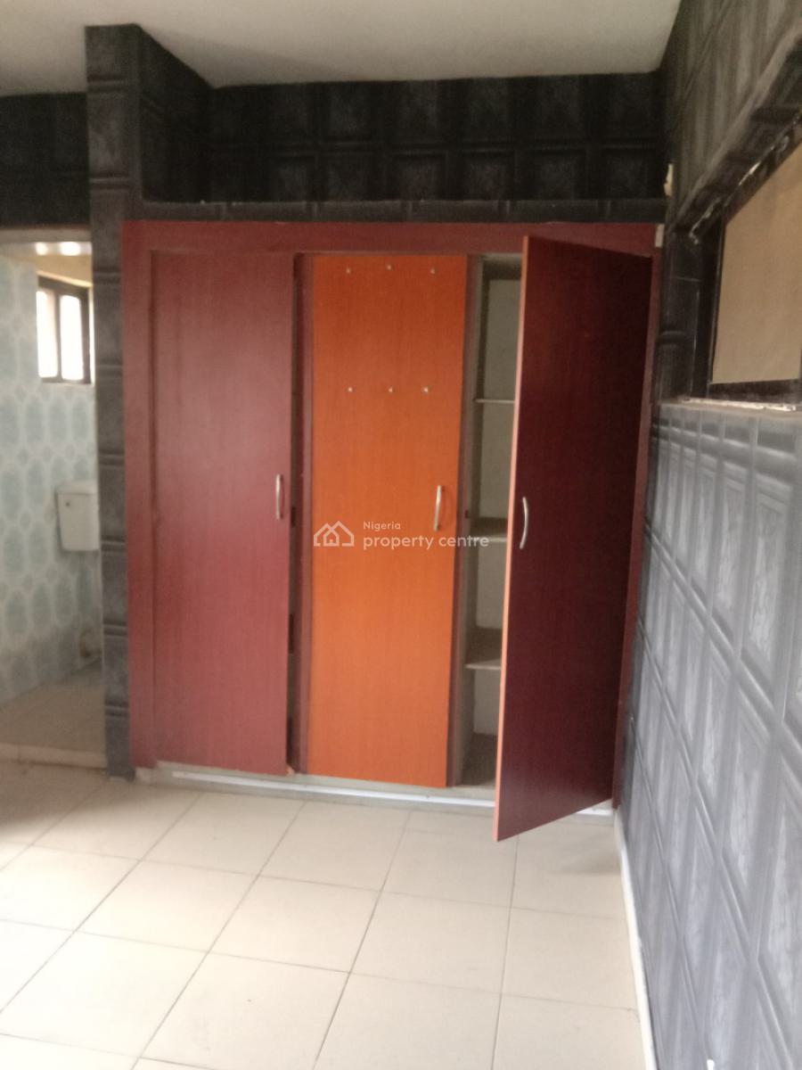 Spacious Four Bedroom Flat, Zone 2, Wuse, Abuja, Flat / Apartment for Rent