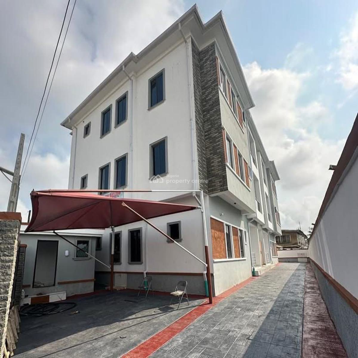 New 3 Bedroom Flat in Good Area, Surulere, Lagos, Block of Flats for Sale
